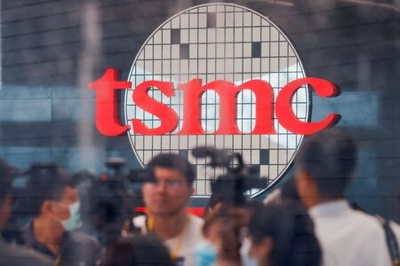 半導体受託生産の世界最大手、台湾積体電路製造（ＴＳＭＣ）の株価が１７日の取引で２％超下落した。写真は２０２３年７月、台湾の新竹で撮影（２０２４年　ロイター/Ann Wang）