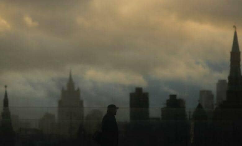 ロシアの首都モスクワは28日、新型コロナウイルスのパンデミック（世界的大流行）対策として約1年ぶりの厳しいロックダウン（都市封鎖）を導入した。（2021年　ロイター/Maxim Shemetov）