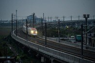 中国との共同事業のインドネシア高速鉄道、ソフト開業を延期　安全性確保のため
