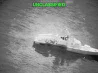 16隻を次々に撃沈...米中央軍が「イラン機雷船」を爆破する「瞬間映像」を公開、「UNCLASSIFIED」と表記も