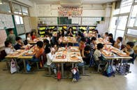 日本の学校給食システムで世界の子供たちを「食料砂漠」から救え
