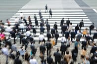 新卒採用で人生が決まる、日本は「希望格差」の国