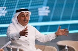 ホルムズ封鎖続けば毎週1億バレルの原油供給喪失、アラムコＣＥＯが警告