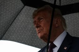 トランプ氏支持率低下、イラン攻撃「代償に見合う」は24％＝ロイター／イプソス調査