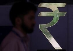 インド中銀のルピー防衛策、フォワード取引に想定外の影響