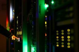 アングル：「手を下さない」ハッカー、わずかな指示でＡＩがサイバー攻撃　100社超に被害