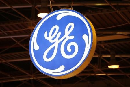 １０月１６日、ゼネラル・エレクトリック（ＧＥ）が発表した第３・四半期決算は利益が市場予想を上回った。石油・ガス事業が低迷したが、ジェットエンジン、タービン事業が好調だった。写真は６月２日、パリで（２０１５年　ロイター/Benoit Tessier）