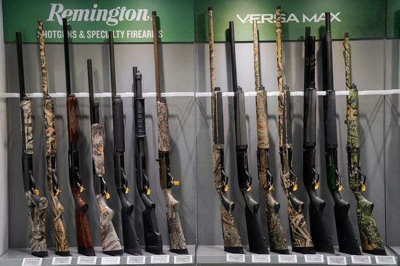 ニューヨーク州のジェームズ司法長官は6日、全米ライフル協会(NRA)の幹部らが個人的な使途のために多額の資金を流用したなどとして、協会の解散を求める訴えを起こした。インディアナ州インディアナポリスのNRA年次総会で昨年4月撮影(2020年　ロイター/BRYAN WOOLSTON)