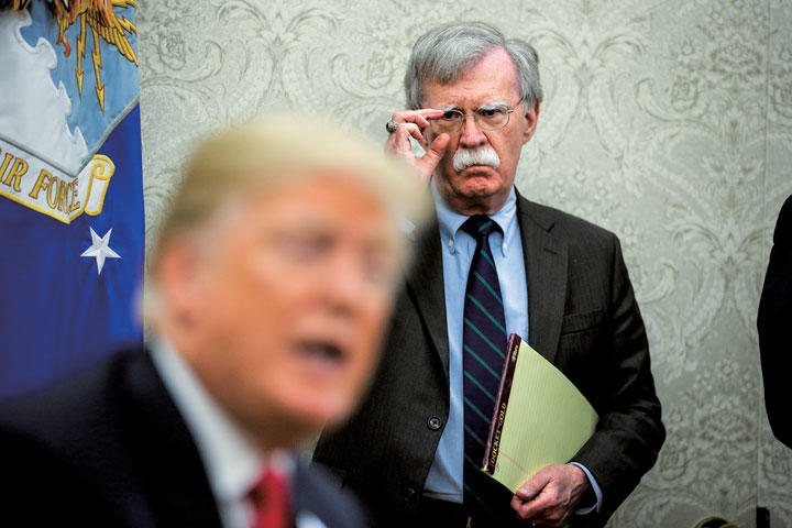 国家安全保障担当大統領補佐官の就任以来、ボルトンは対イラン武力行使の道を探り反対勢力を排除してきた　OLIVER CONTRERASーTHE WASHINGTON POST／GETTY IMAGES