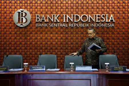 写真はインドネシア中央銀行のペリー・ワルジヨ総裁。ジャカルタで１月撮影。REUTERS/Willy Kurniawan