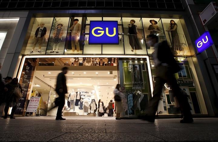 景気低迷の一方で、ファストファッションなど安くて良いモノも普及した　Yuya Shino-REUTERS