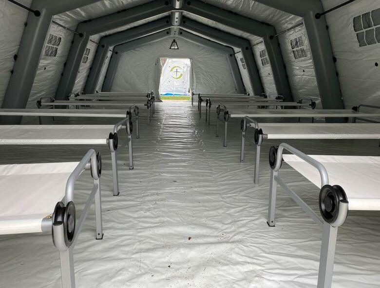 米陸軍工兵司令部は31日、国内で新型コロナウイルス感染が急速に拡大する中、国内に最大341の臨時病院の建設を検討していると明らかにした。ニューヨークのセントラルパークに設置された臨時病院。30日撮影（2019年　ロイター/ALEKSANDRA MICHALSKA）