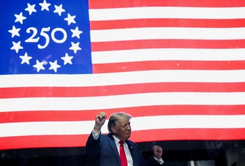 写真はトランプ米大統領。24日、米首都ワシントンで撮影。 REUTERS/Evan Vucci