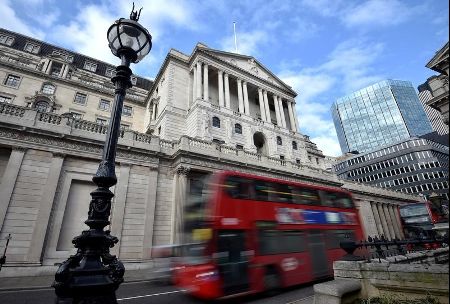 　１０月１７日、イングランド銀行（写真）のラムスデン副総裁は、英国の物価上昇圧力について、中銀のインフレ目標の脅威となる水準を依然下回っているとの認識を示した。写真は２月撮影（２０１７年　ロイター／Hannah McKay）