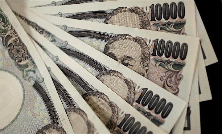 厚生労働省が不適切な調査を行ってきた毎月勤労統計で、適切処理して再集計したデータを基にロイターが試算したところ、2018年１月─11月の実質賃金の水準（定例給与）は、前年比マイナス0.4％だった。写真は都内で2011年８月撮影（2019年　ロイター／Yuriko Nakao）