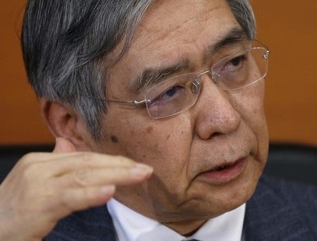 　７月２１日、日銀の黒田総裁（写真）は、英ＢＢＣラジオとのインタビューで、ヘリコプターマネーについて「必要も可能性もない」との見解を示した。日銀で３月撮影（２０１６年　ロイター／Toru Hanai）