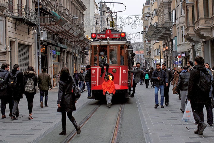 ISISのテロ細胞は既にスンニ派の大国トルコに根を下ろしている（イスタンブール）　Murad Sezer-REUTERS