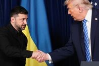 ゼレンスキー氏、ホワイトハウス着　有力議員の葬儀前に首脳会談へ