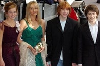 【写真】フェミニストなのに「なぜ、胸を隠さない？」と話題になったエマ・ワトソンのノーブラ写真