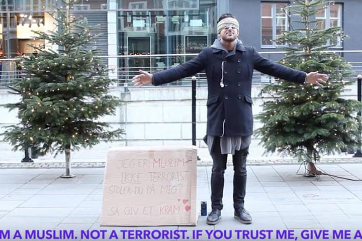 撃て、と言わんばかりの姿で立つカシェフ　ARIAN KASHEF