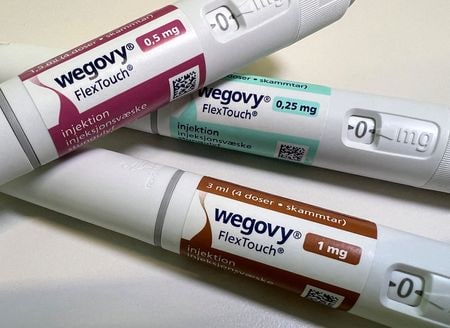 １１月２３日、デンマークの製薬大手ノボノルディスクは、肥満症治療薬「ウゴービ」（写真）を来年２月２２日に日本で発売すると発表した。オスロで２１日撮影（２０２３年　ロイター/Victoria Klesty）