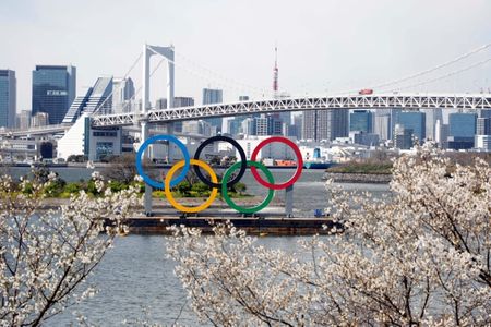 　３月２４日、２０２０年東京五輪の米主要スポンサーは、国際オリンピック委員会（ＩＯＣ）と安倍晋三首相が合意した１年程度の延期に支持を表明した。スポンサー契約に詳しい専門家によると、多額の協賛金の返金は求めないとみられる。都内で撮影（２０２０年　ロイター/Yukihito Taguchi-USA TODAY Sports）