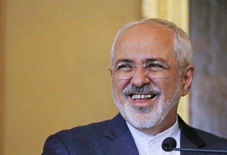 　４月２２日、イランのザリフ外相（写真）は、イランが支援するイエメンのイスラム教シーア派系武装組織「フーシ派」に対する軍事作戦が終了したことを歓迎した。１５日撮影（２０１５年　ロイター/Hugo Correia）