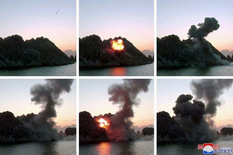 北朝鮮国営の朝鮮中央通信（ＫＣＮＡ）は３０日、前日に実施した超大型多連装ロケット砲の発射実験は成功だったと伝えた。写真はＫＣＮＡが２８日に公開した画像（２０２０年　ロイター/KCNA）