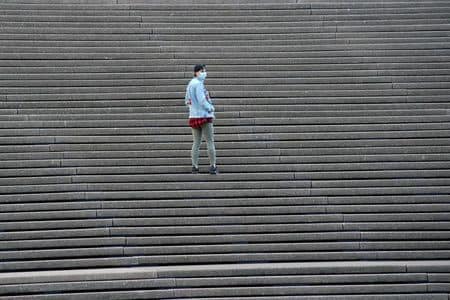 　７月１３日、オーストラリアで人口が最多のニューサウスウェールズ（ＮＳＷ）州で、新型コロナウイルスのクラスター（集団感染）が発生し、感染第２波への懸念が高まっている。写真はシドニーで４月撮影（２０２０年　ロイター／Loren Elliott）