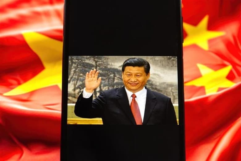 習近平は統制と成長を両立できるのか　Below the Sky-shutterstock