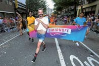 謙虚で情熱的で最高に「ゴージ」!!　リスナー急増の番組で気付かされるゲイの多面性