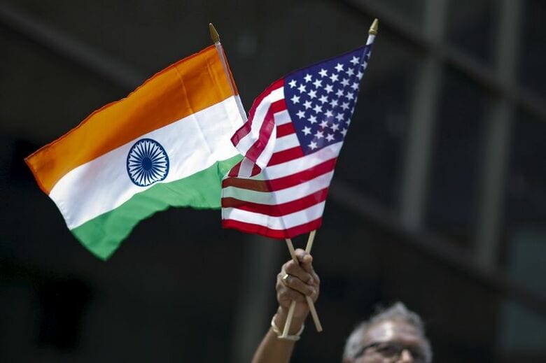 写真は米国とインドの国旗。2015年8月、ニューヨークで撮影。 REUTERS/Eduardo Munoz