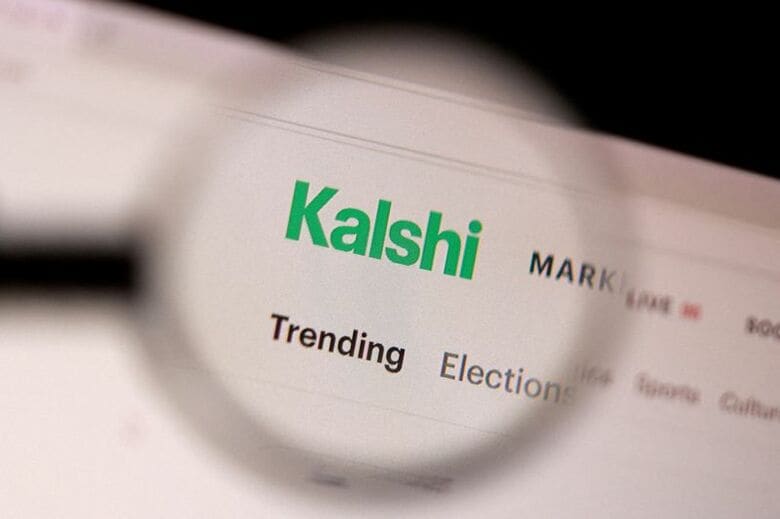 カルシのロゴ。４月撮影。 REUTERS/Dado Ruvic