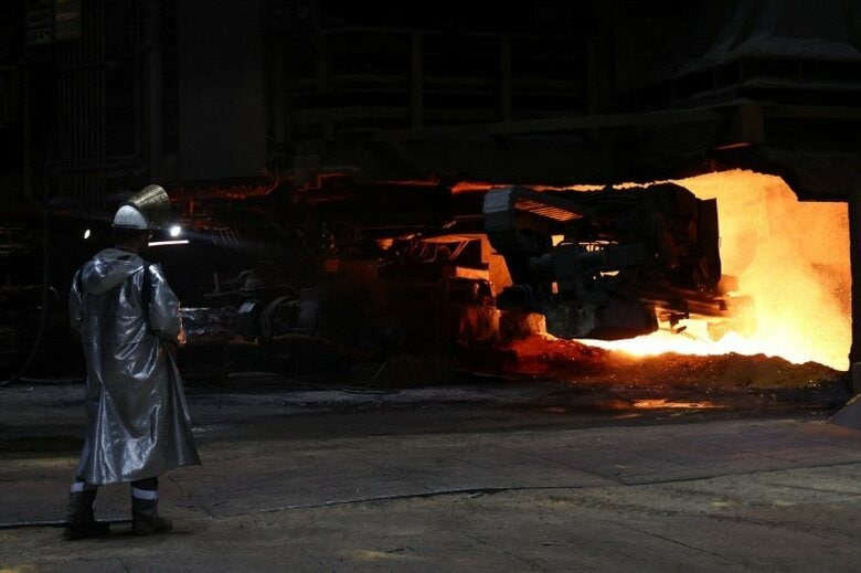 デュイスブルクの製鉄所で2025年11月撮影　REUTERS/Leon Kuegeler