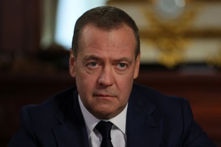 写真はロシア安全保障会議のメドベージェフ副議長（前大統領）。1月29日、ロシアのモスクワ地方で撮影。メドヴェージェフ事務局提供。REUTERS