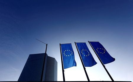 欧州中央銀行（ＥＣＢ）理事会メンバーのウンシュ・ベルギー中銀総裁は借入コストの不当な上昇に直面しているユーロ圏の国々に対して、ＥＣＢは負担の大きい条件を課さずに無制限の支援を行うべきとの考えを示した。ＥＣＢ本部で２０１５年撮影。（２０２２年　ロイター/Kai Pfaffenbach）