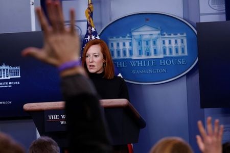 米ホワイトハウスのサキ報道官は３日、ミャンマーの軍事クーデターについて、米国の優先事項であり、制裁措置の可能性について検討を続けていると述べた（２０２１年　ロイター/TOM BRENNER）