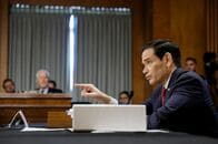 イラン制裁緩和は核放棄と連動、ホルムズ海峡開放は条件でない＝米国務長官
