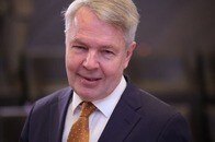 ロシア、デンマークとフィンランドの大使館を兵糧攻め　銀行口座凍結で職員の給与も現金払いに