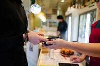 キャッシュレス、5G、自動運転車、RPA...　「テーマ株投資」の極意