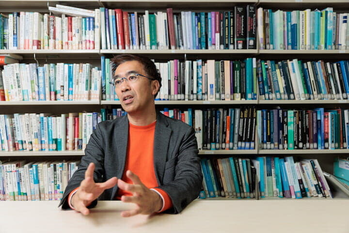 慶應義塾大学大学院政策・メディア研究科の蟹江憲史教授