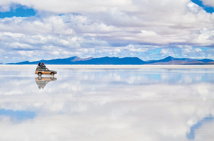 ウユニ塩湖（ボリビア）