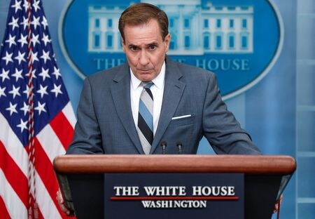 米国家安全保障会議（ＮＳＣ）のカービー戦略広報調整官は、米国がウクライナに供与した兵器をどのように使用するかを巡る決定を含め、米国はウクライナの主権を尊重すると言明した。今年９月、ホワイトハウスで撮影（２０２２年　ロイター/Evelyn Hockstein）