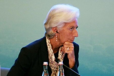 　７月２４日、国際通貨基金（ＩＭＦ）のラガルド専務理事は、経済成長促進と広範囲な恩恵の分配には構造改革が重要との見解を示した。写真は２３日成都での代表撮影（２０１６年　ロイター）