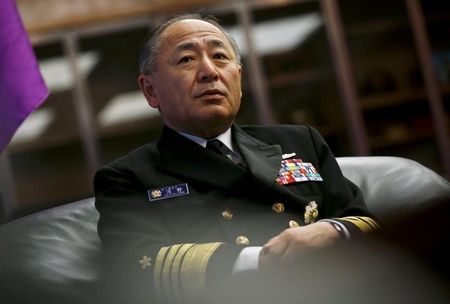 　９月１０日、自衛隊トップの河野克俊統合幕僚長は定例会見で、昨年１２月に訪米した際の米軍幹部との会談記録とされる文書について、「同一のものは（内部で）確認できなかった」と防衛省の見解を繰り返す一方、「同じ題名の文書は存在した」と語った。写真は都内で昨年１１月撮影（２０１５年　ロイター/Thomas Peter）