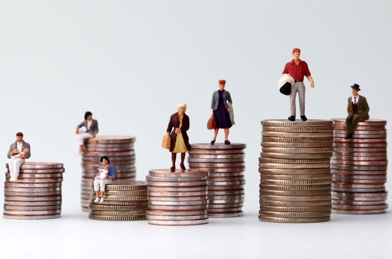 日本の労働者の収入格差を示すジニ係数はアメリカよりも高い　Hyejin Kang/Shutterstock