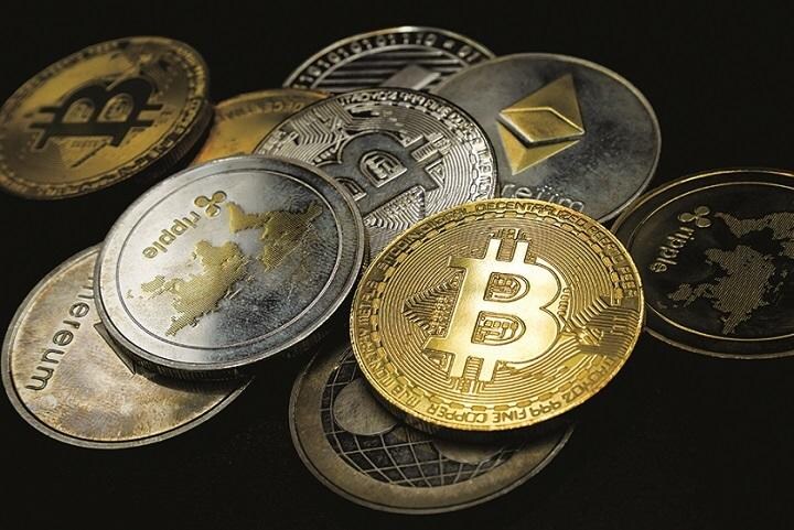 最近ビットコインの価値は乱高下　BHUBETH BHAJANAVORAKUL/ISTOCK