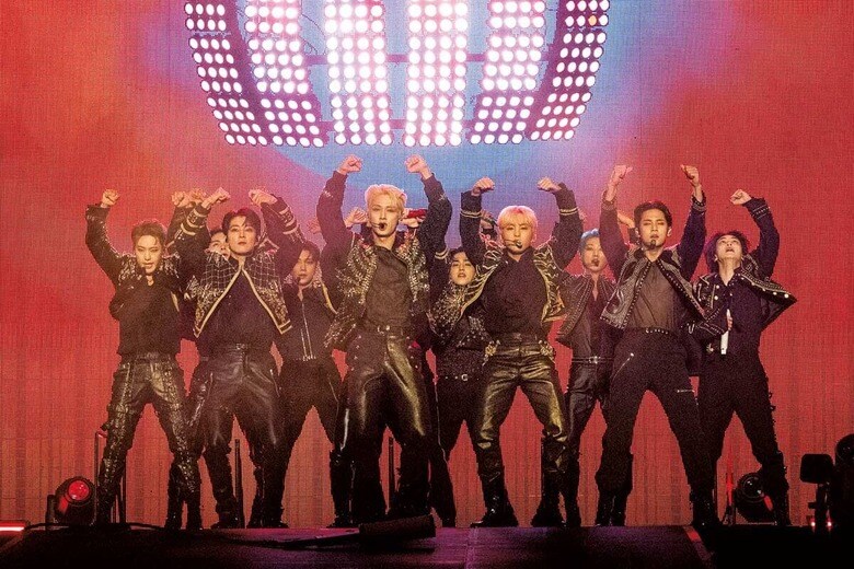 Kポップでは曲ごとに掛け声が公開されており、それに従うことでファンは一体感を味わえる　EMMA MCINTYRE/GETTY IMAGES