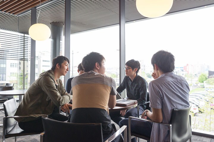 法案審議のタイミングでは報道が少なく、可決成立してから周知徹底されて報道が盛り上がる、というのがいつものパターン　Kavuto/iStock.