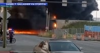 【動画】米フィラデルフィアの高速道路が高架部で炎上崩落　ガソリン運搬中のタンクローリーの火災で